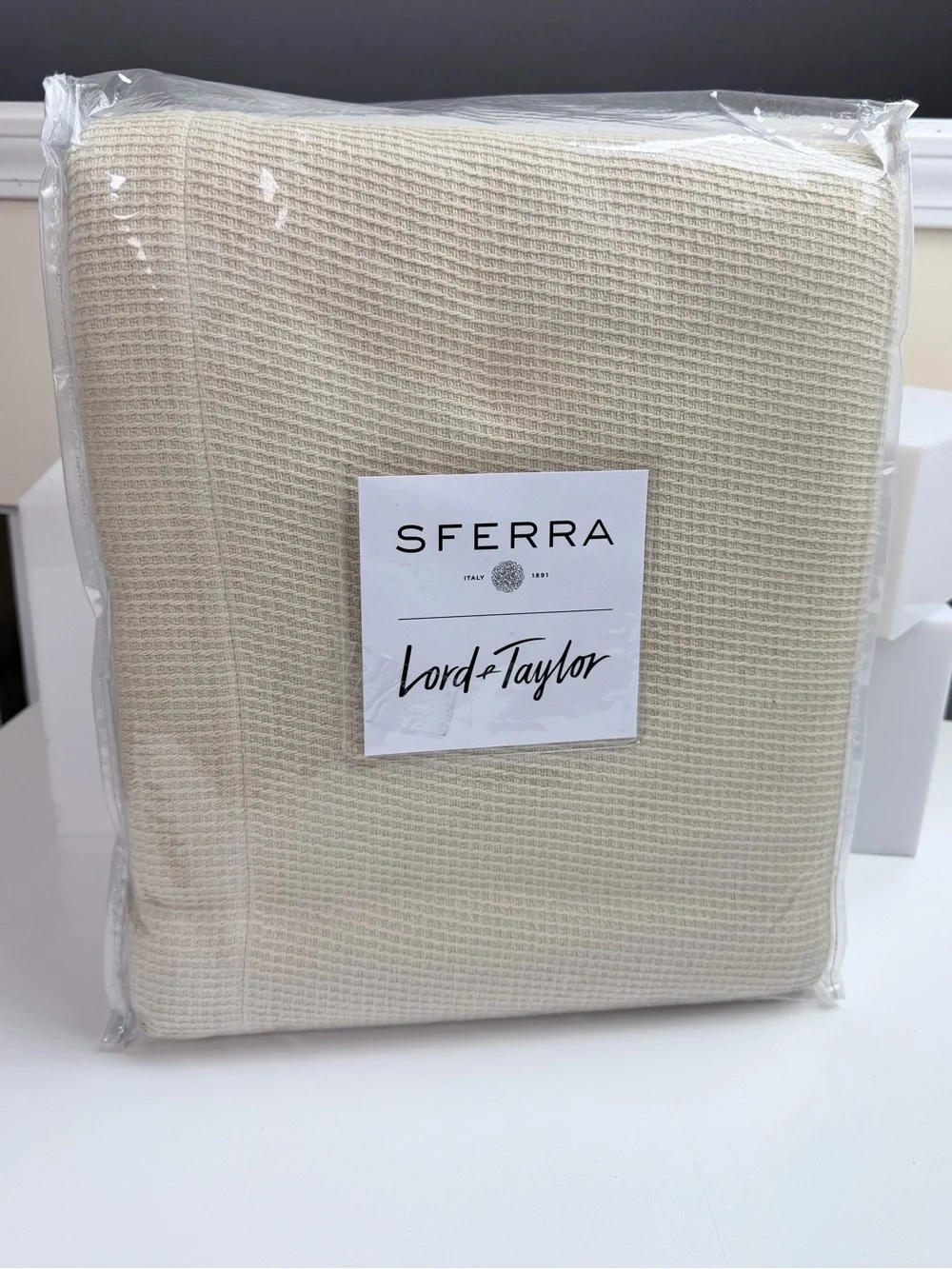 SFERRA Cialda 9378 Waffle Weave Cotton Blanket in Oat Full/Queen 100x100 NWT